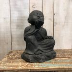 Statua monaco in pietra lavica