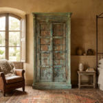 Armadio a Due Ante "Heritage" con Capitelli Decorativi